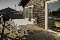 Chic Summer House Cottage Walk to Ocean! - Wi-Fi
