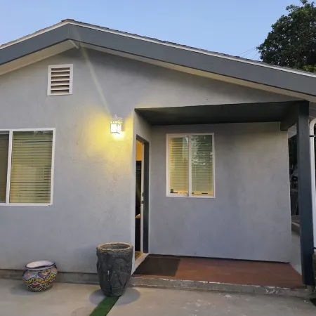 Terrific 2-bedroom house with AC in Thousand Oaks
