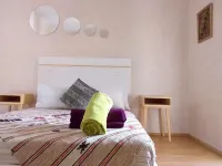 [charming apartment] oceanfront marina bay Hotels in Bni Makada