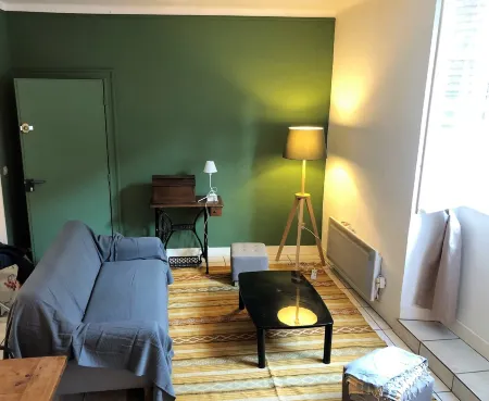 Périgueux: Appartement à Deux pas de la Cathédrale Отели в г. Перигё