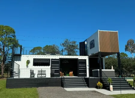 Spacious 125 Acres Country House