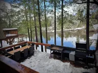Charming cabin in pleasant Auberry close to Shaver Lake. A hidden treasure!