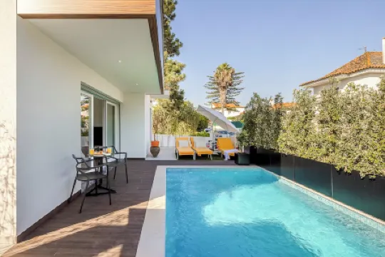 Oasis Beach Villa - Luxury Private House with Pool