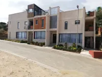 An enticing getaway with a homely ambience, resembling the comfort of your home. Отели в г. 