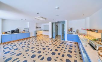 Linda Beach Class Hotel