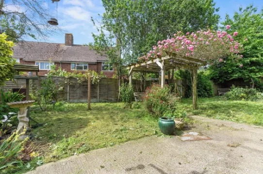 Beautiful 5 Bedroom House with free parking,penn rd Hotels in Aylesbury