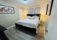 Stylish Cozy 2-bedroom Duplex  in enjoyable Stafford with WiFi, AC, Smart TVs
