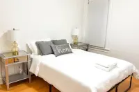 Charming Top Floor Suite in Outer Richmond Hotels in Richmond District