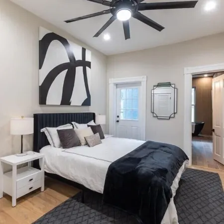 Luxury stay in a 3-bedroom townhome in Cincinnati, OH