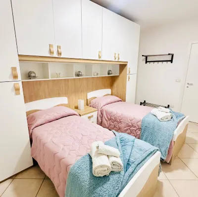 Serao House, apartment on the 2nd floor in the center Riserva naturale Foce Volturno - Costa di Licola附近的飯店