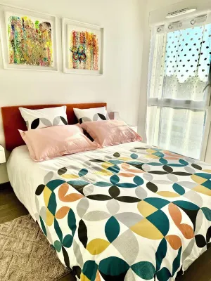 ROMARIN GARES, F3 chic in a quiet area very close to Lille train stations Hotel a La Madeleine