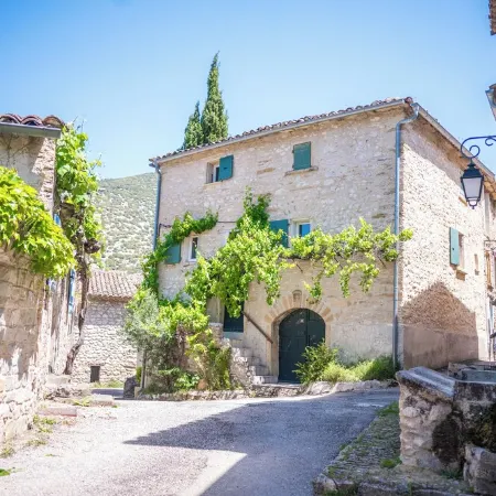 Le Refuge Provençal Nijonyas Отели в г. Малосен