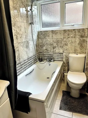 Lovely 1 Bed, Northolt Station Отели рядом с достопримечательностью «Northolt»