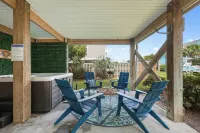 Hot Tub 4 Bedroom Beach Escape 3 Min Walk to Ocean