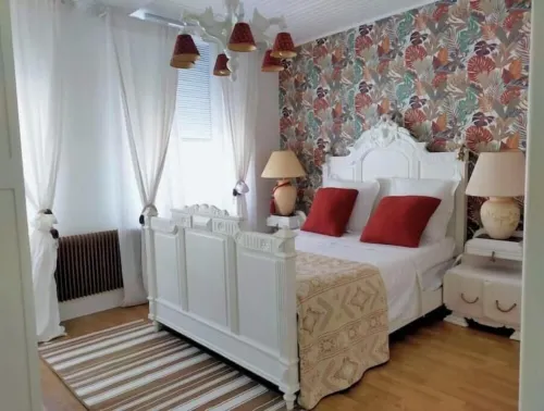 Le 32, Lens Hotels in Lens