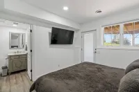 Northern Michigan Paradise: 6BR Lake CharlevoixView Estate Hotels in Eveline Township