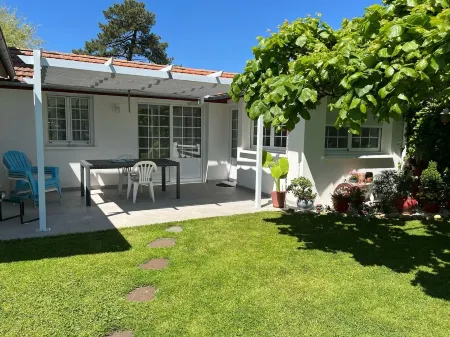 Close to Arcachon, ideal apartment for a peaceful vacation! Отели рядом с достопримечательностью «Aqualand Bassin d Arcachon»