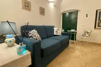 Central house 2 minutes from the Piazzetta and Funicular