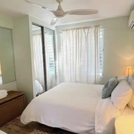 Adorable Beach House, Concha Azul in Sea Beach!