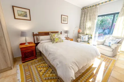 Inverter Backup; Parkwood 10min Walk to Rosebank Hotels in Parkwood