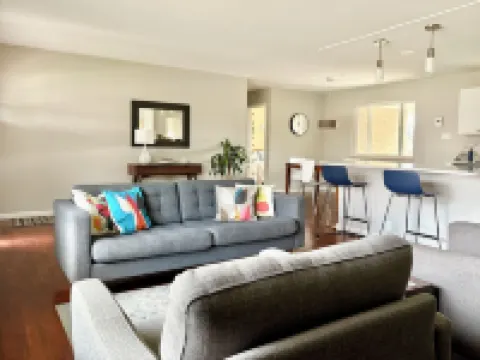 Mid-Century Modern 2 Bedroom Rambler in the heart Longmont