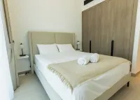 Modern 1-bedroom with WiFi, fitness room in fabulous Dubai Hotel a Jumeirah Lake Towers