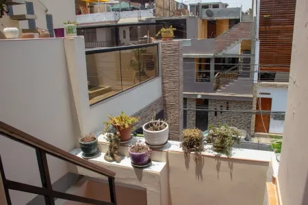 A 20 min del aeropuerto, comodo Loft con cocina americana Отели рядом с достопримечательностью «Университет Текнолохика дель Перу»