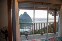 Majestic Villa, breathtaking view of famous Pitons, Ocean and Soufriere Town Hotels in Malgretoute