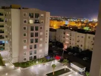 Appartement a 10 min de l Aéroport Entre les Berges du lac et Ain Zaghouene, Hotels in Soukra