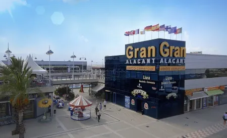 Your home a stone's throw from the beach