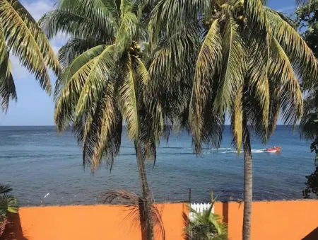 Very Clean 3 Bedroom Ocean View Apartment in the quiet part of Gouyave, Grenada