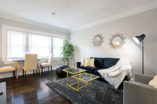 Sunny/Quiet/1 Bedroom/Entire Unit