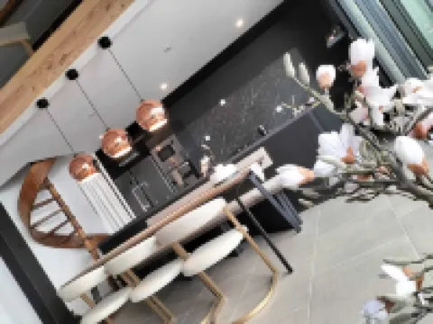 Spacious, comfortable loft 10 min from Avignon and St Remy de Provence.