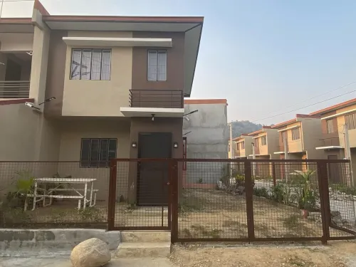 Perfect Staycation for Family and Friends, near the Beach and Islands. Hotels in Subic