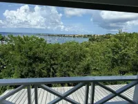 Charming 3-bedroom apartment in delightful Lance aux Epines with WiFi, AC