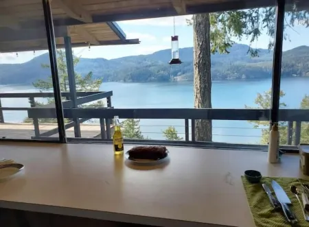 Waterfront View Rosario Sleeps 10-