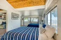 Lakefront Cabin on Silverado Beach