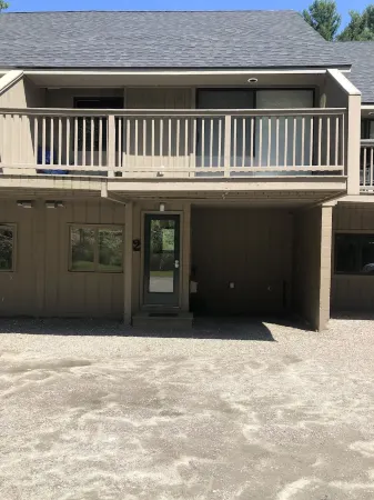 3 bedroom four season condo one mile from Sugarbush