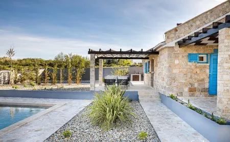 Steinhaus Milan Отели в г. Jovici