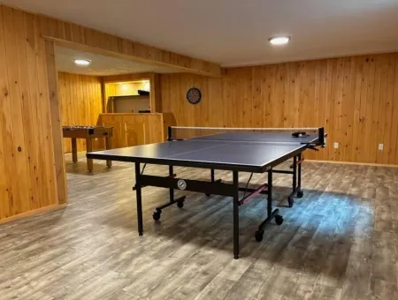 3-BR Cottage w/ Game Room, Firepits, Lake Nearby in Highland Lake Отели в г. Хайленд