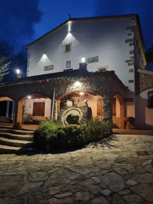 Masia CAN Tronc Casa Rural Tranquila,disfrutar en la Naturaleza en Familia Hotels in Alt Camp