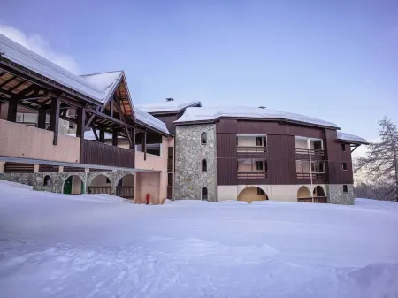 Apartment Laetitia Отели рядом с достопримечательностью «Montgenevre Ski Resort»