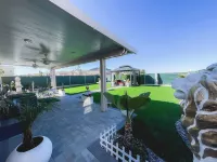 Charming 3-bedroom house with WiFi and AC in delightful Victorville