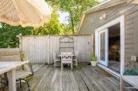 Cozy 2BR Apt w/ Dedicated Home Office & Restoration Hardware Furnishing Hotels in Saddle Brook