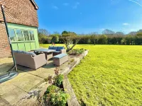 Stunning 7 Bedroom Escape Near New Forest and Beach - Large Garden - Sleeps 14 Hotels near Woodside