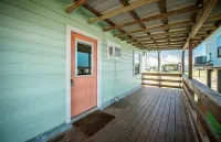 Luxury Waterfront Property For A Big Family