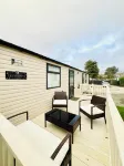 The Beach Retreat - Homely Beachside Caravan on  Park Hotels in Par
