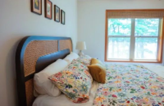 Lakeview, art and nature retreat, with AC and kayaks in Minocqua