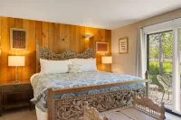 Woodlands C4 Hotels in Moose Wilson Road