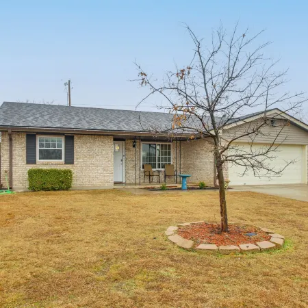 5 Mi to Museum of the Great Plains: Home w/ Patio
